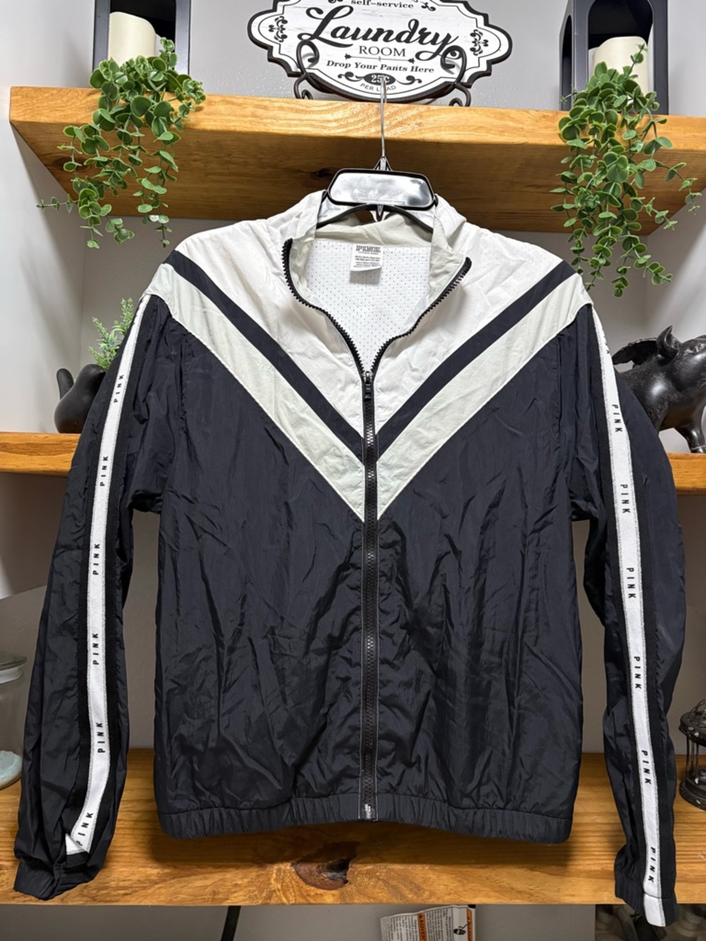 PINK Victoria's Secret Black & White Windbreaker Jacket - Full-Zip